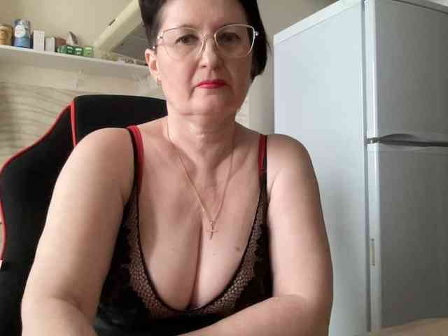 HotMilfPussy webcam