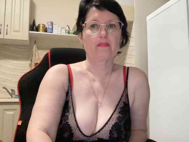 HotMilfPussy webcam
