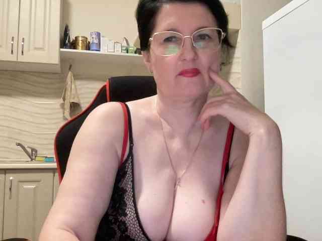 HotMilfPussy webcam