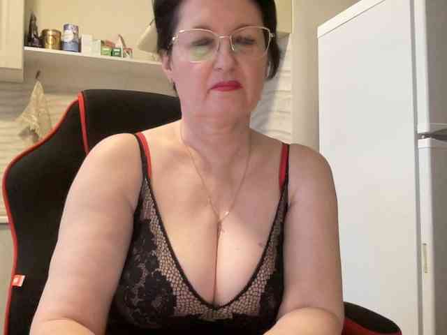 HotMilfPussy webcam