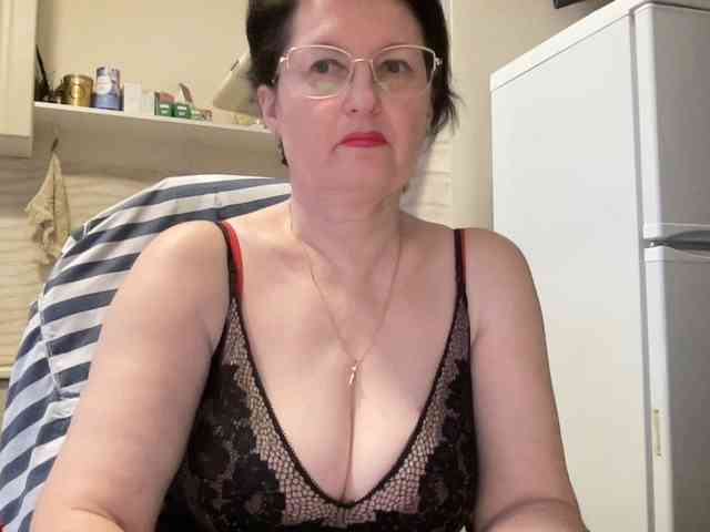 HotMilfPussy webcam