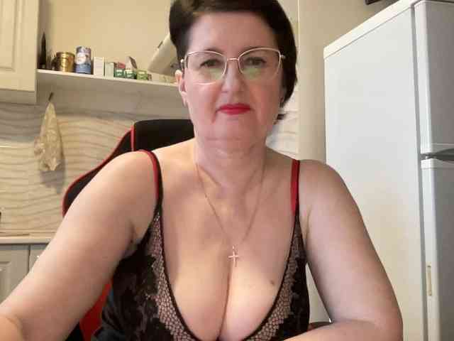 HotMilfPussy webcam