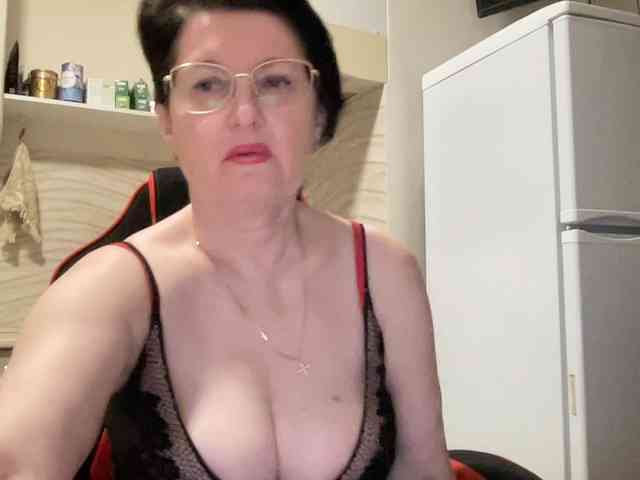 HotMilfPussy webcam