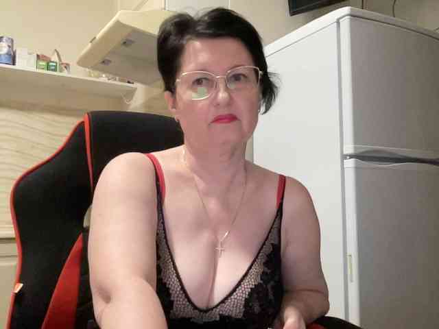 HotMilfPussy webcam