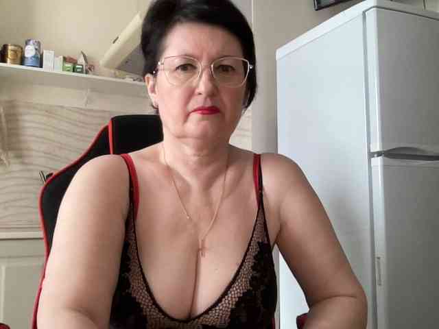 HotMilfPussy webcam