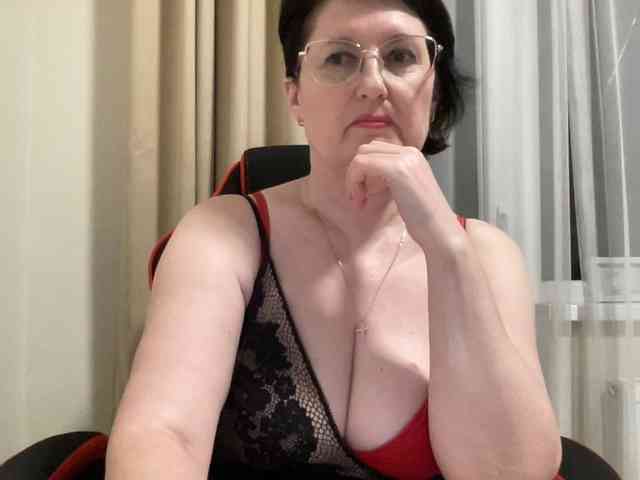 HotMilfPussy webcam