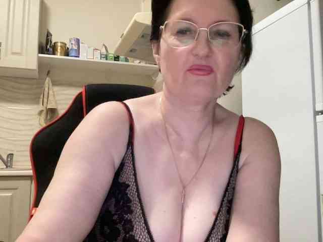 HotMilfPussy webcam