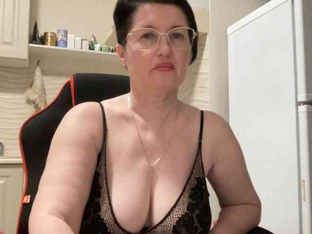 HotMilfPussy webcam