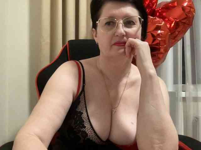 HotMilfPussy webcam