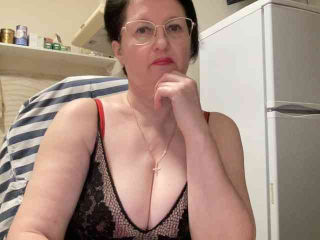 HotMilfPussy webcam