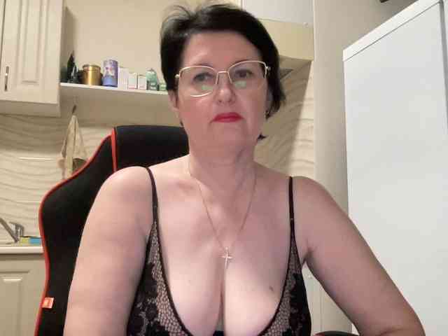 HotMilfPussy webcam