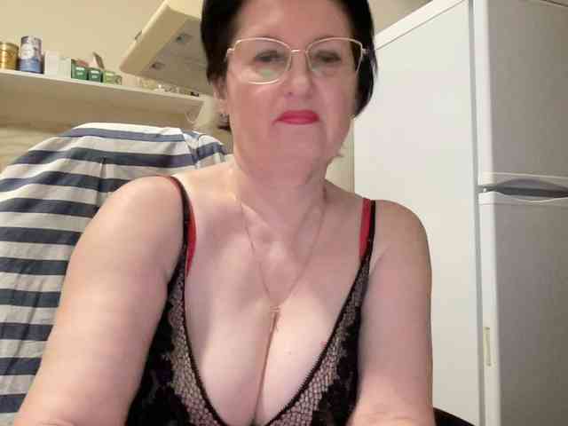 HotMilfPussy webcam