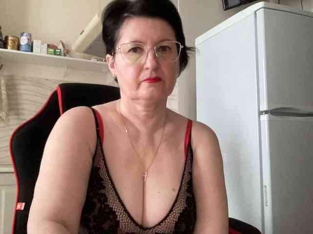 HotMilfPussy webcam