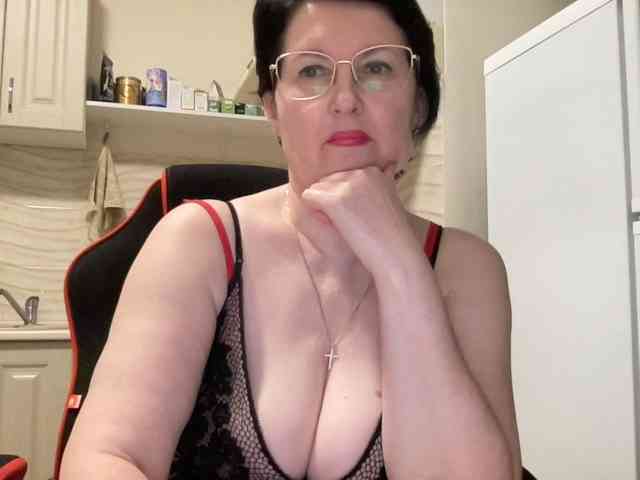 HotMilfPussy webcam