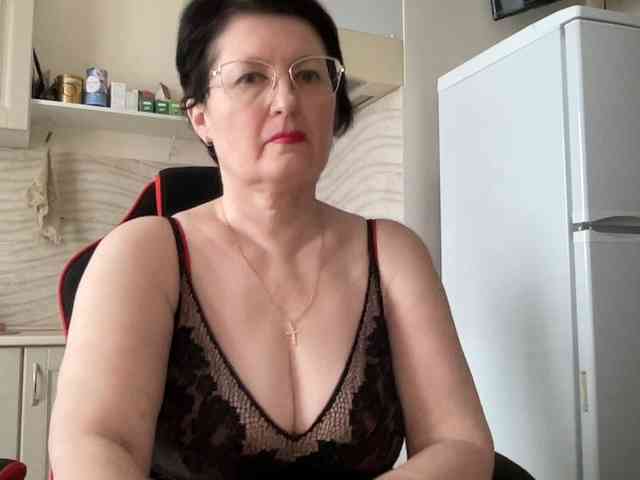 HotMilfPussy webcam