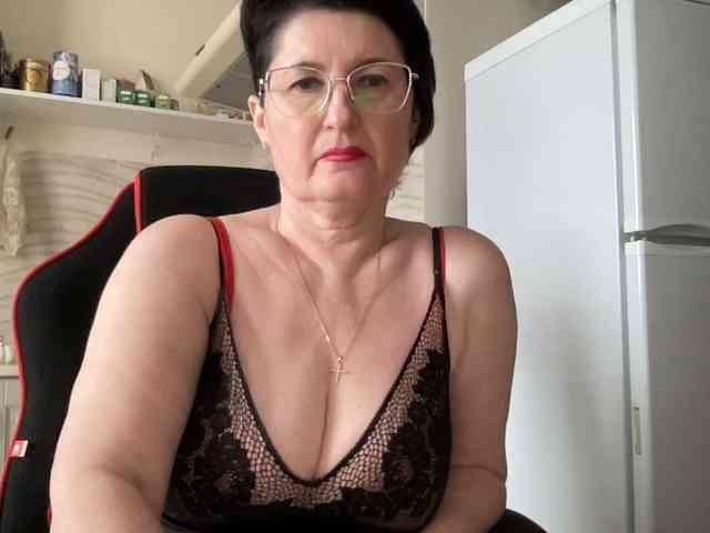 HotMilfPussy webcam