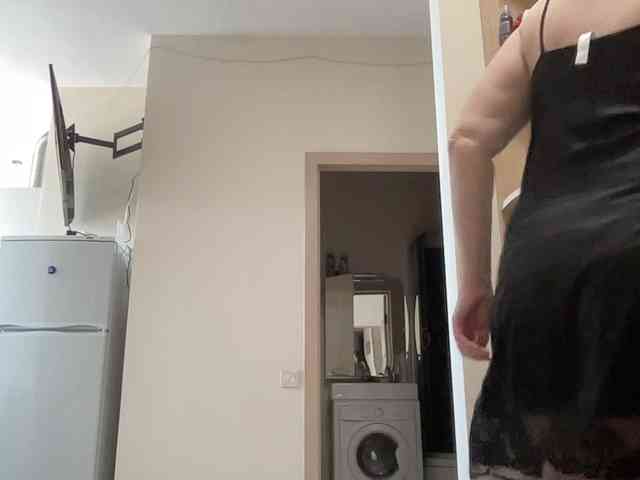 HotMilfPussy webcam
