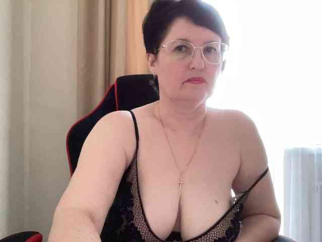 HotMilfPussy webcam