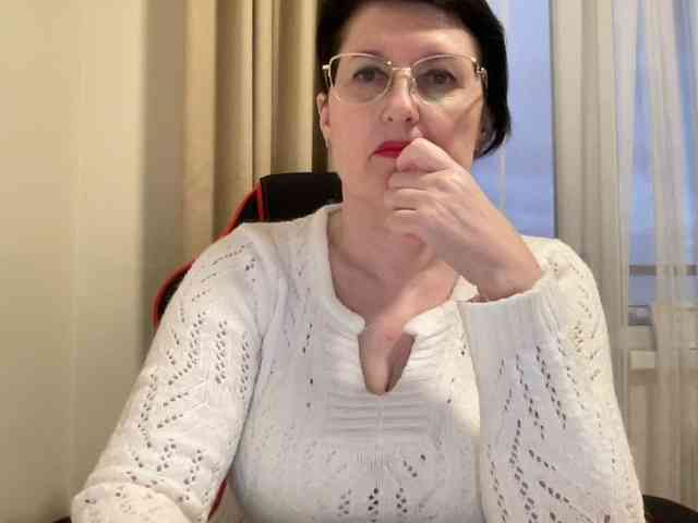 HotMilfPussy webcam