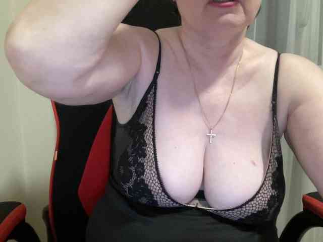 HotMilfPussy webcam