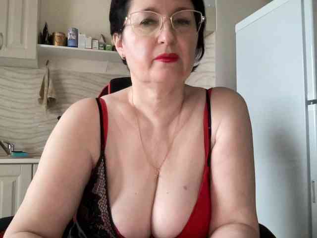 HotMilfPussy webcam