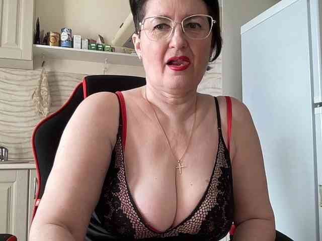 HotMilfPussy webcam