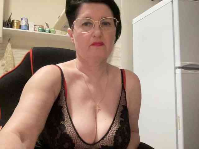 HotMilfPussy webcam