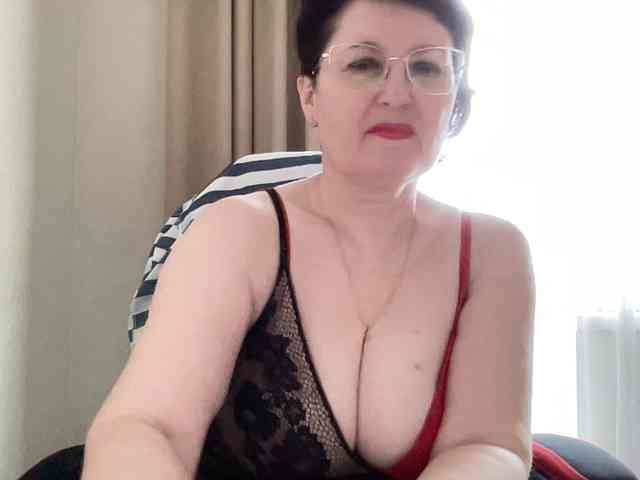 HotMilfPussy webcam