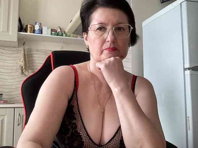 HotMilfPussy webcam