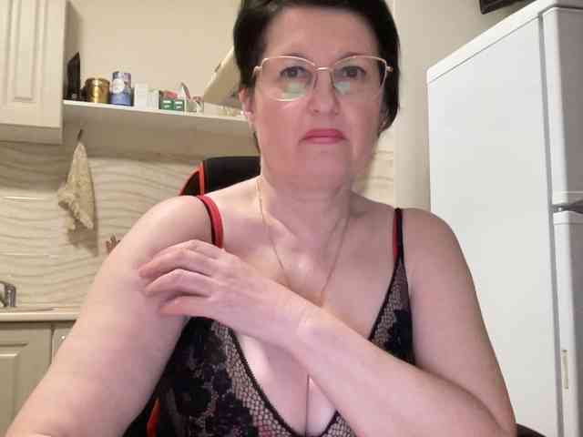HotMilfPussy webcam