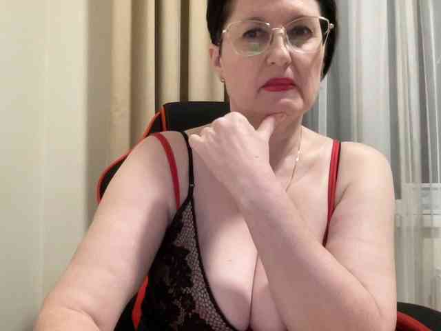 HotMilfPussy webcam