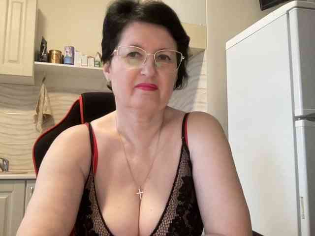 HotMilfPussy webcam