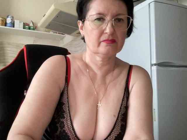 HotMilfPussy webcam