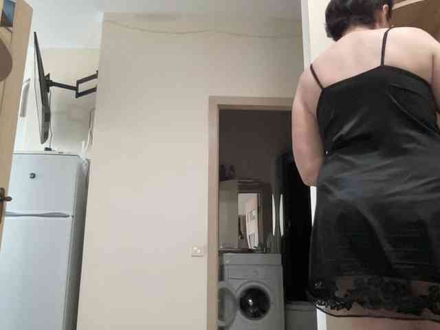 HotMilfPussy webcam