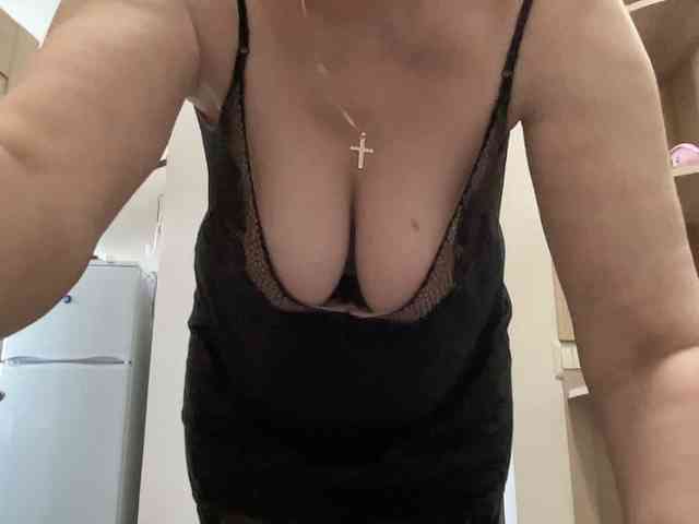 HotMilfPussy webcam