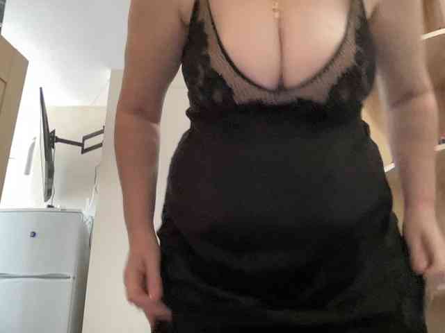 HotMilfPussy webcam