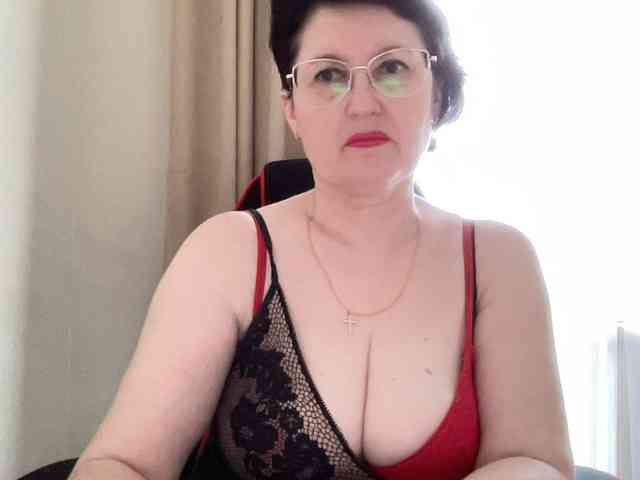 HotMilfPussy webcam