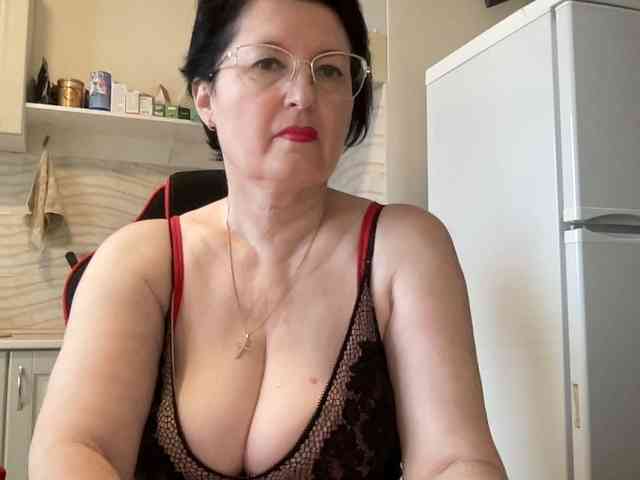HotMilfPussy webcam