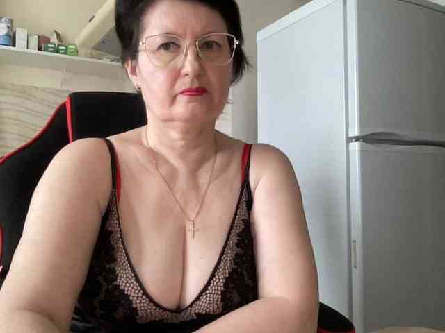 HotMilfPussy webcam