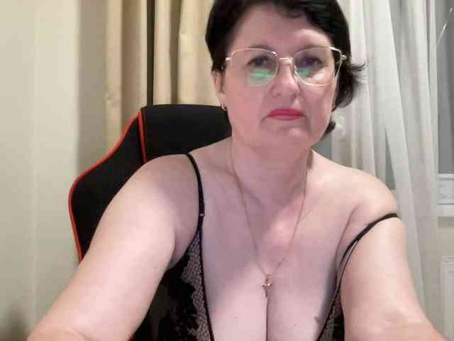 HotMilfPussy webcam