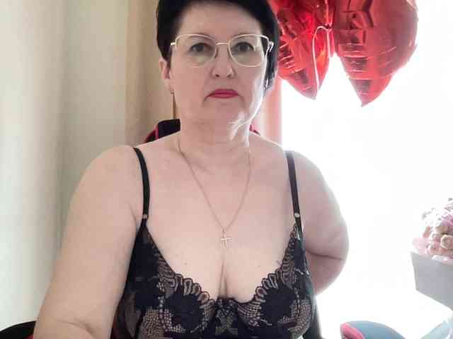 HotMilfPussy webcam