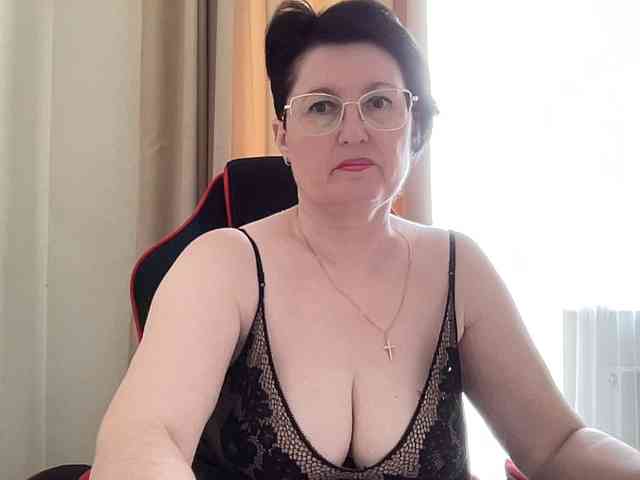 HotMilfPussy webcam