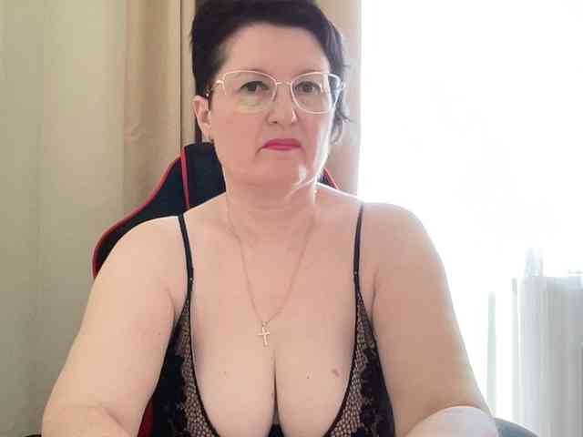 HotMilfPussy webcam
