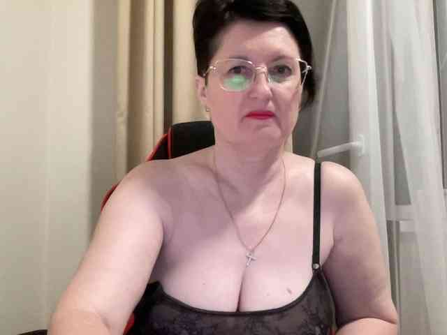 HotMilfPussy webcam