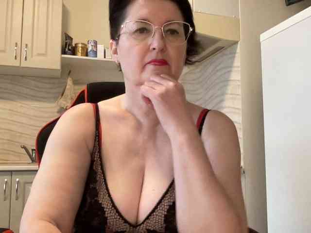 HotMilfPussy webcam
