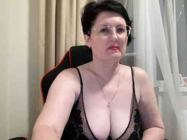 HotMilfPussy webcam