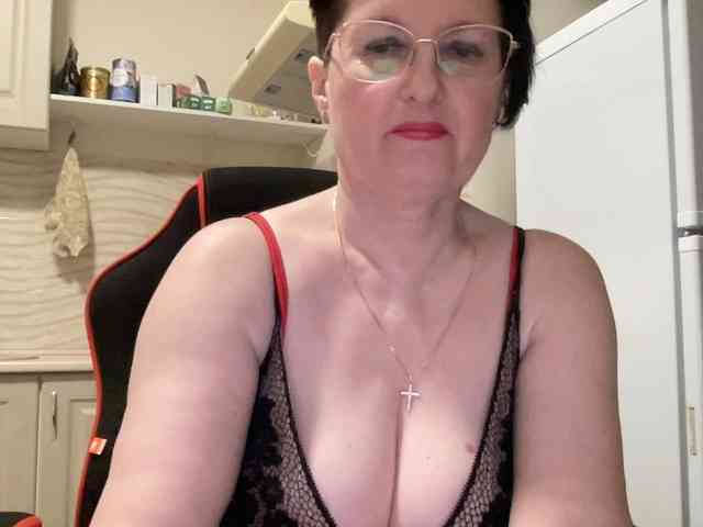 HotMilfPussy webcam