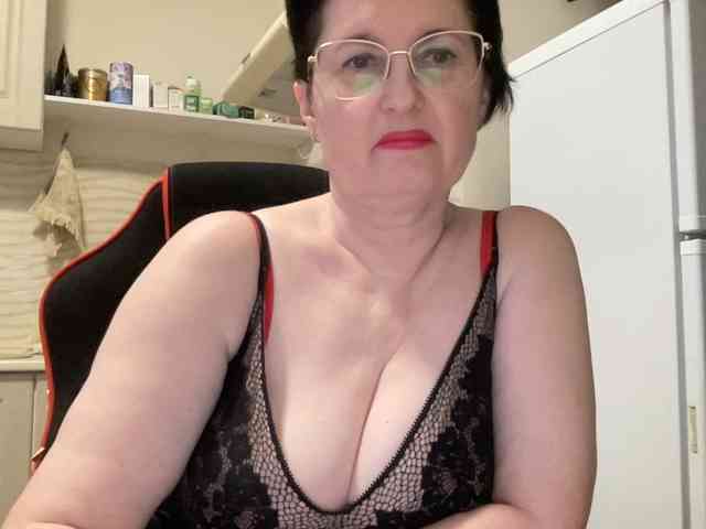 HotMilfPussy webcam