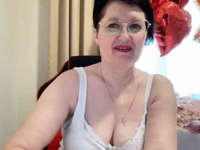 HotMilfPussy webcam