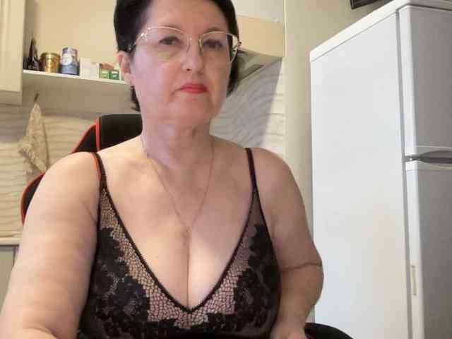 HotMilfPussy webcam